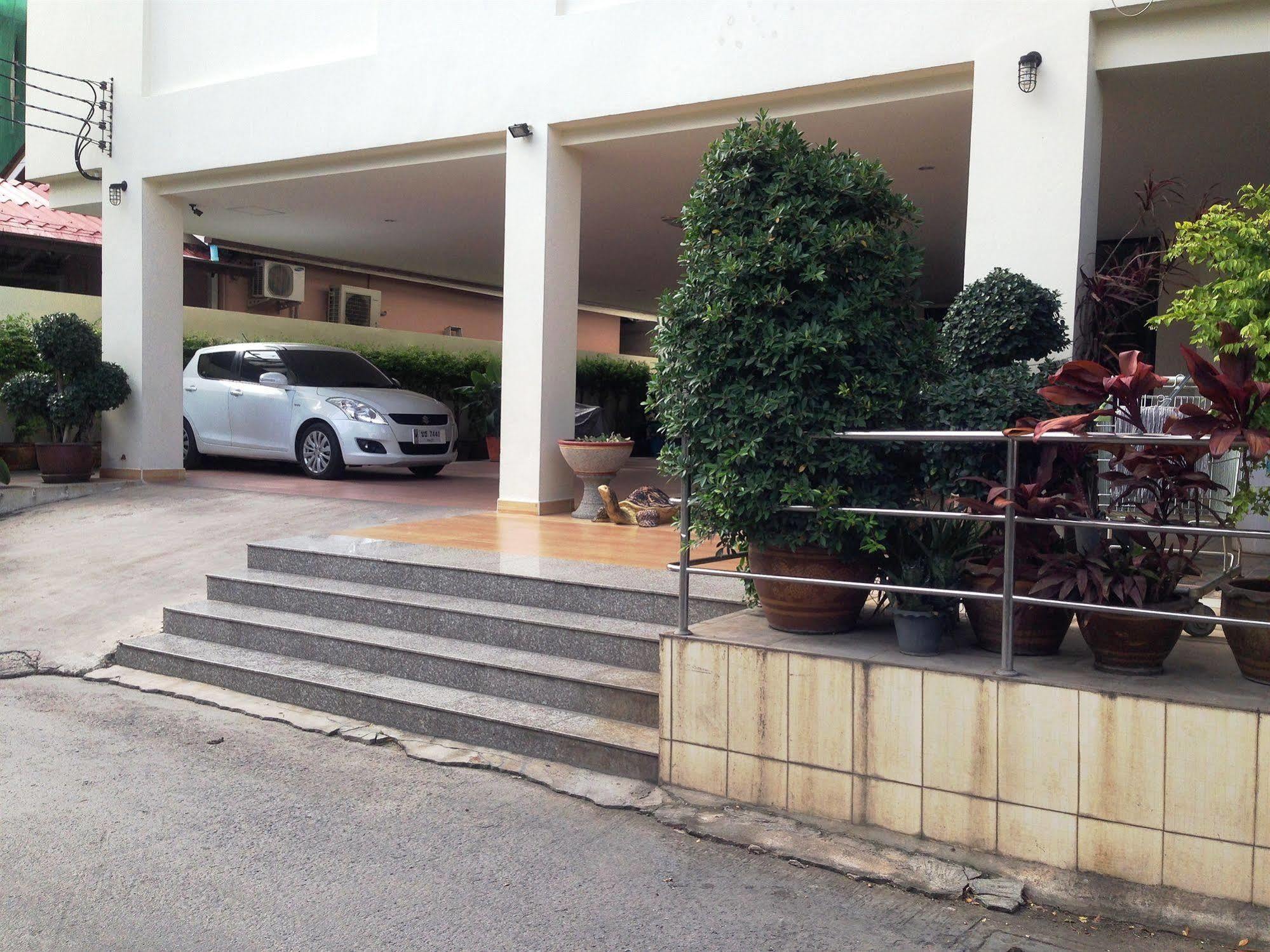 Maple Mansion Hotel Pattaya Ngoại thất bức ảnh